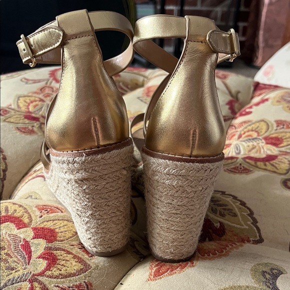 Banana Republic Metallic Gold Wedge Sandals - Picture 5 of 16